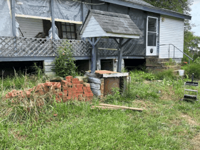 covered well in front of home