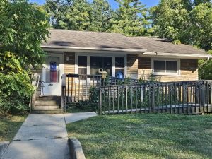 Sale of two city-owned homes touches off debate