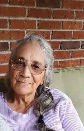 Joan Holmes obit pic