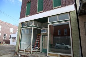 Albany man seeks to bridge food access gap with grocery store