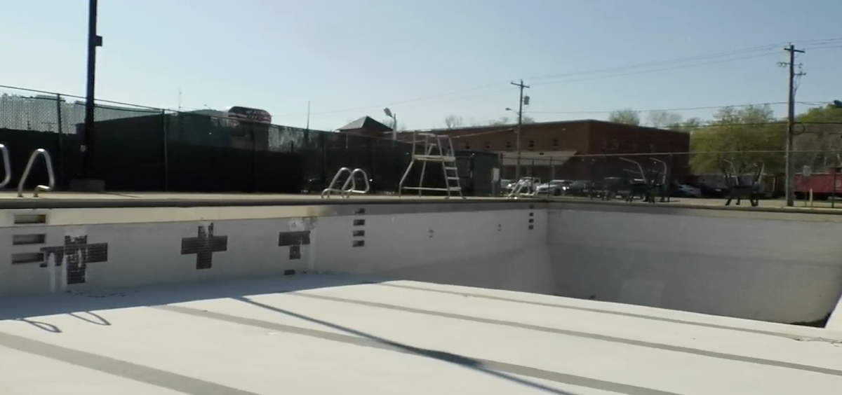 Nelsonville Aquatic Center with empty pool