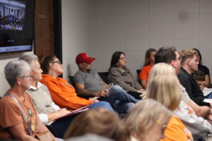 Nelsonville renews city manager contract